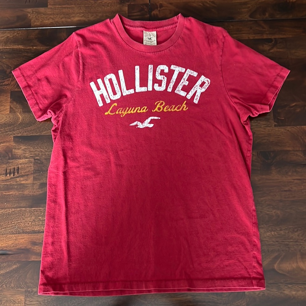 Hollister Men’s Crew Neck Short Sleeve Tee. Size XL.